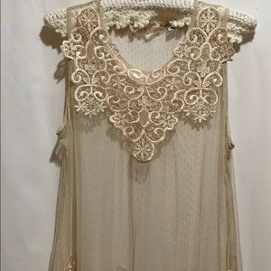 NICOLE MARIE LACE TOP SHEER SZ L CREME OVERTOP
